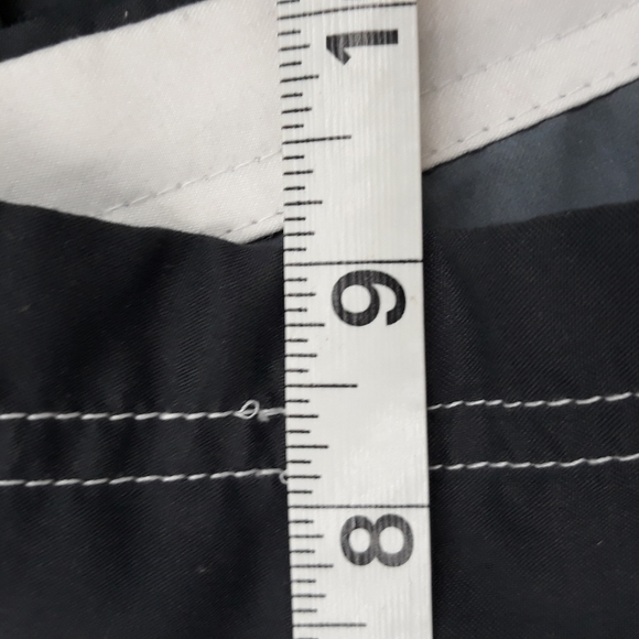 New Mens XL Swim Trunks, Grey, 4 Pockets - Picture 11 of 16